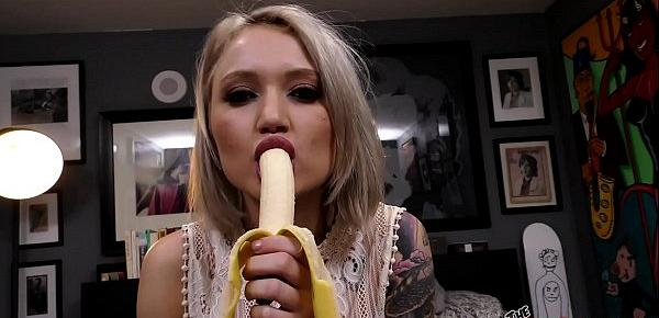  Dakota Kota Skye Banana Eater Dick Eater Sperm Eater! POV Blow Job Sex Video Cum Swallow EYE CONTACT